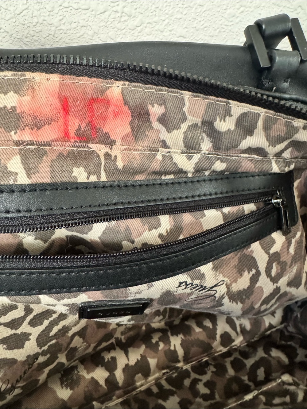 GUESS Rebel Roma Quilted Satchel 🖤 - Picture 4 of 4